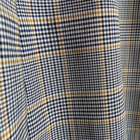 Aritzia Babaton Hopper Skirt - Picture 3 of 3